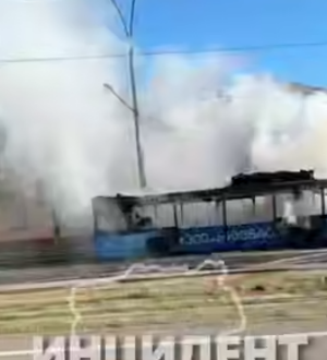 В Кемерове на ходу загорелся пассажирский автобус