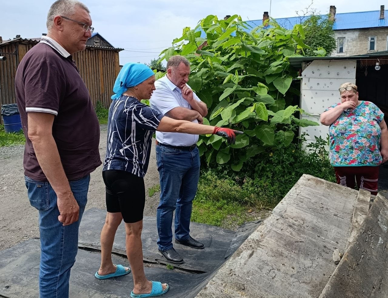 Глава Новокузнецкого округа неожиданно нашел многоквартирный дом без канализации