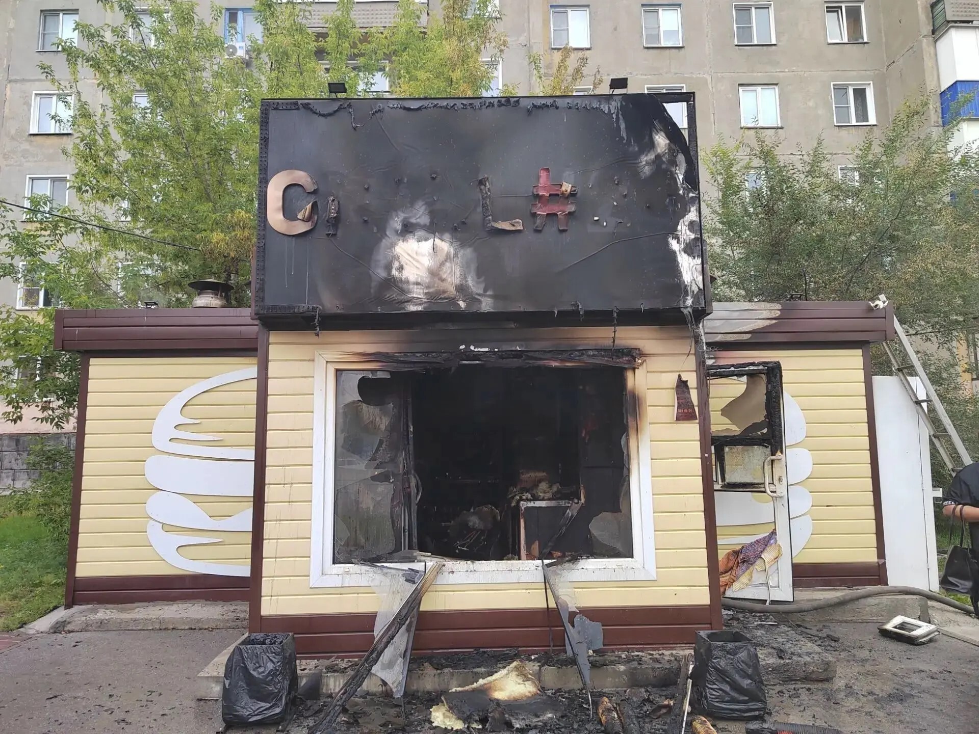 Пожар оставил жителей Гурьевска без популярного кафе