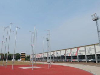 Обновленный легкоатлетический стадион в Кемерове откроют этой осенью