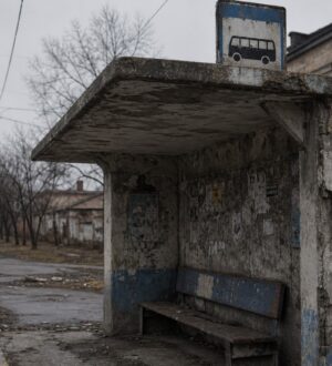 Кузбассовцы остались без ухоженных остановок по вине нечестного подрядчика