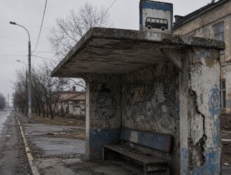 Кузбассовцы остались без ухоженных остановок по вине нечестного подрядчика