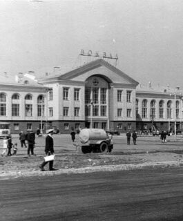Ретроспектива: старый и новый железнодорожный вокзал Кемерова