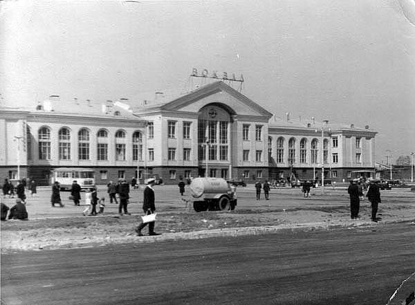 Ретроспектива: старый и новый железнодорожный вокзал Кемерова