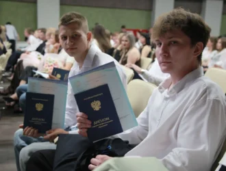 Горняки СУЭК-Кузбасс поздравили выпускников подшефных техникумов