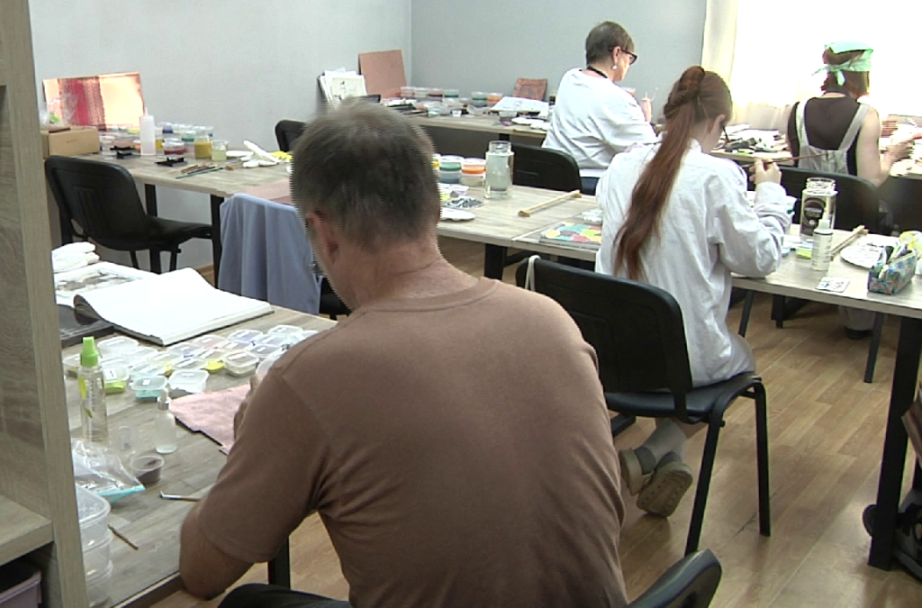 В Новокузнецке в 7-й раз проходит Всероссийский симпозиум эмальеров