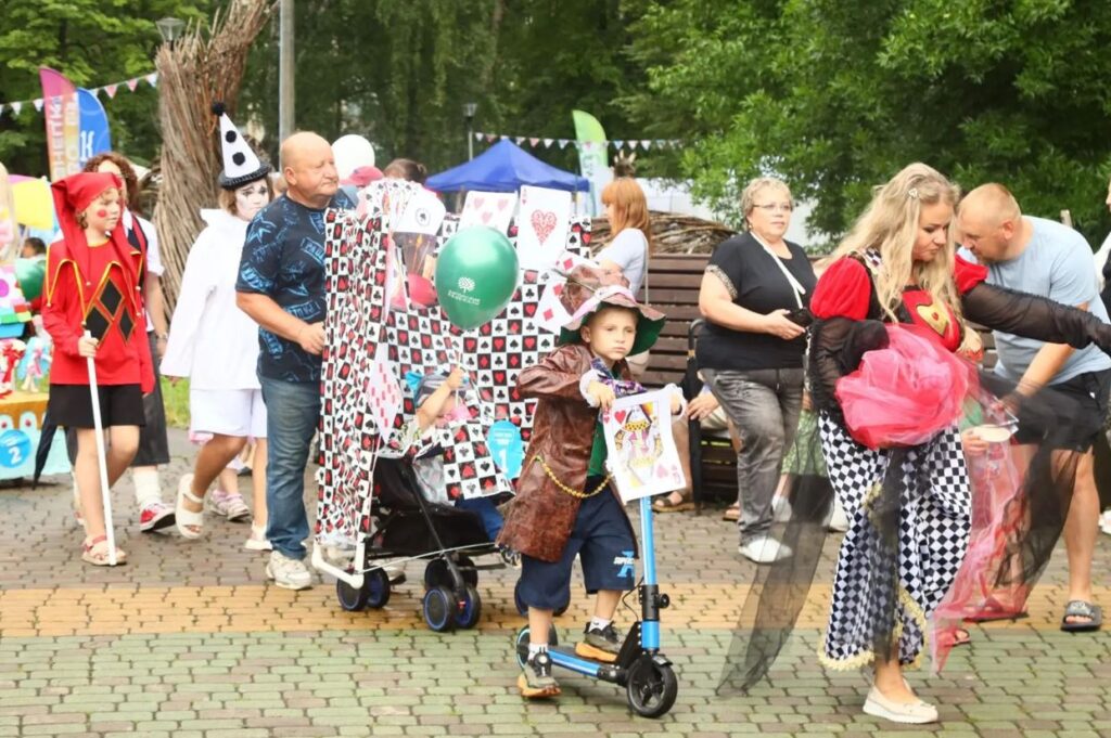 Новокузнецк музыкально отметил день своего рождения: фотовидеорепортаж