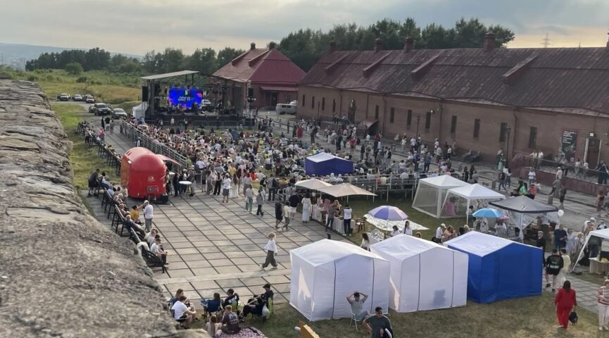 Новокузнецк музыкально отметил день своего рождения: фотовидеорепортаж