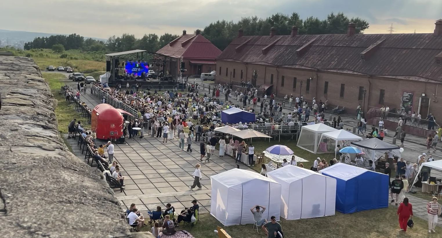 Новокузнецк музыкально отметил день своего рождения: фотовидеорепортаж
