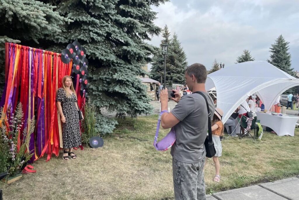 Новокузнецк музыкально отметил день своего рождения: фотовидеорепортаж