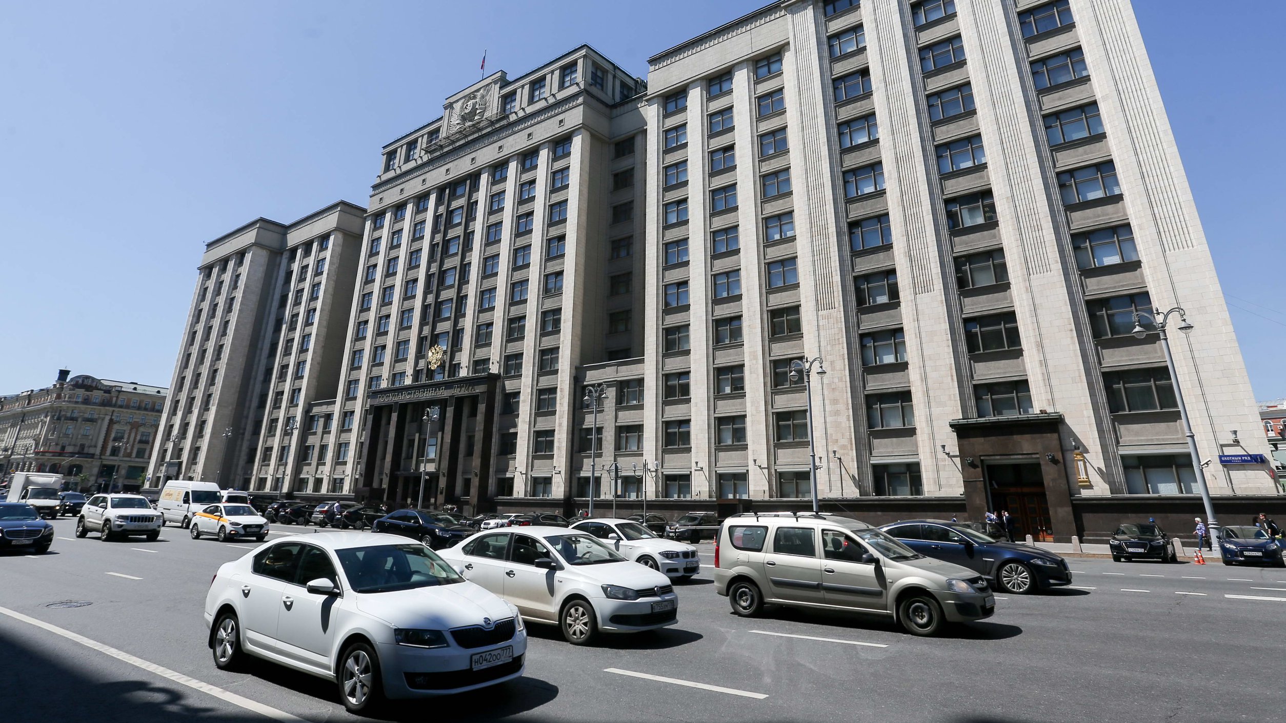 Стабилизировать рынок топлива поможет новый закон, принятый Госдумой