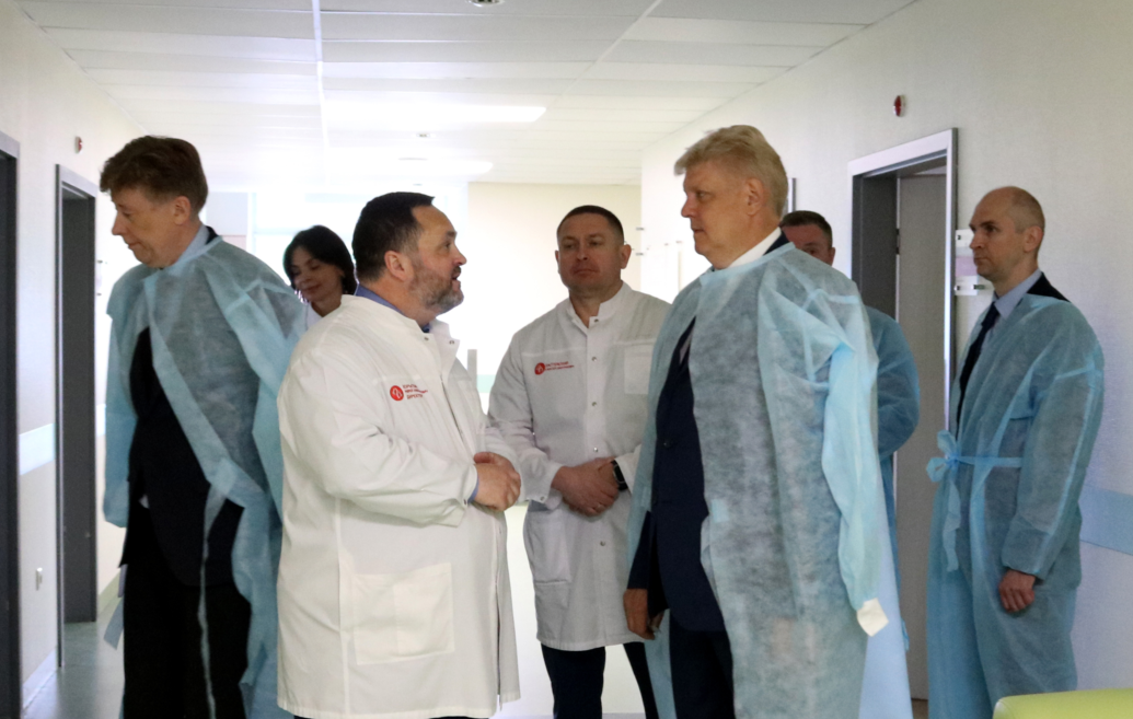 В Сибири ведущие ортопеды России и мира обсудили новейшие технологии в этой области медицины