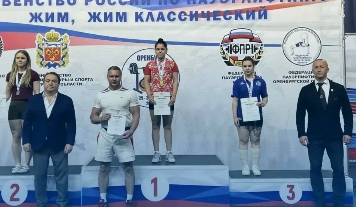 Юные кузбассовцы завоевали 7 медалей на первенстве России по пауэрлифтингу