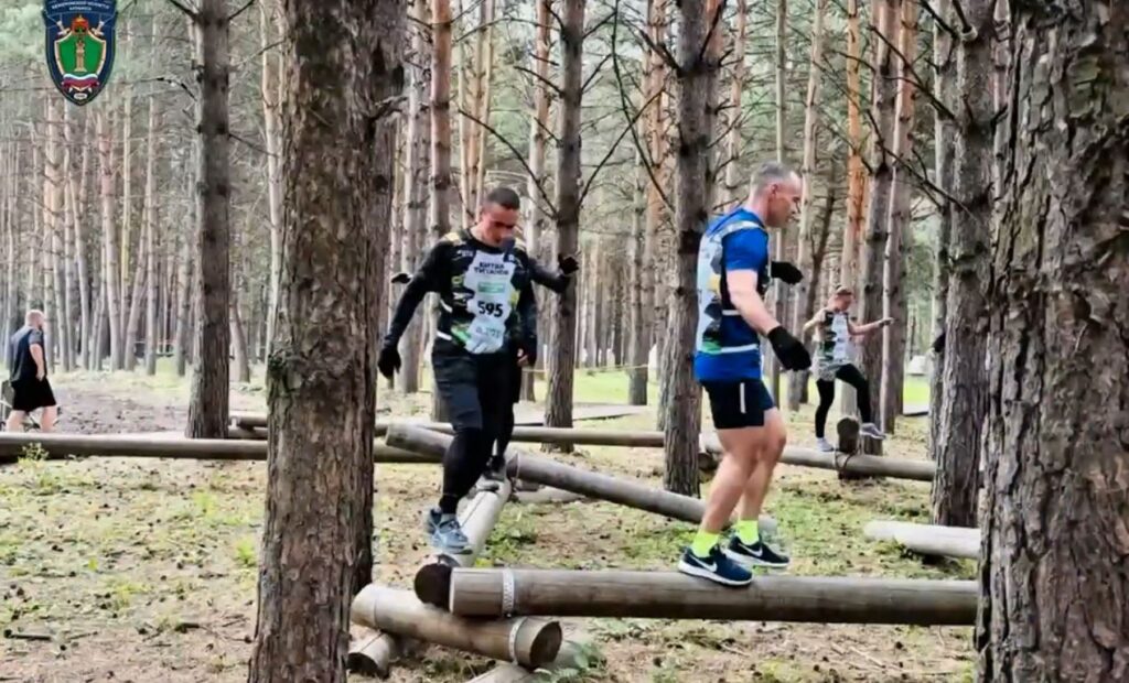 Работники прокуратуры Кузбасса прошли 11 км экстремальной трассы «Битвы титанов»