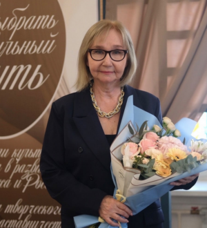 75 лет жизненного пути и 50 лет на сцене: в Прокопьевской драмтеатре грядет бенефис заслуженной актрисы РФ Алевтины Серебряковой