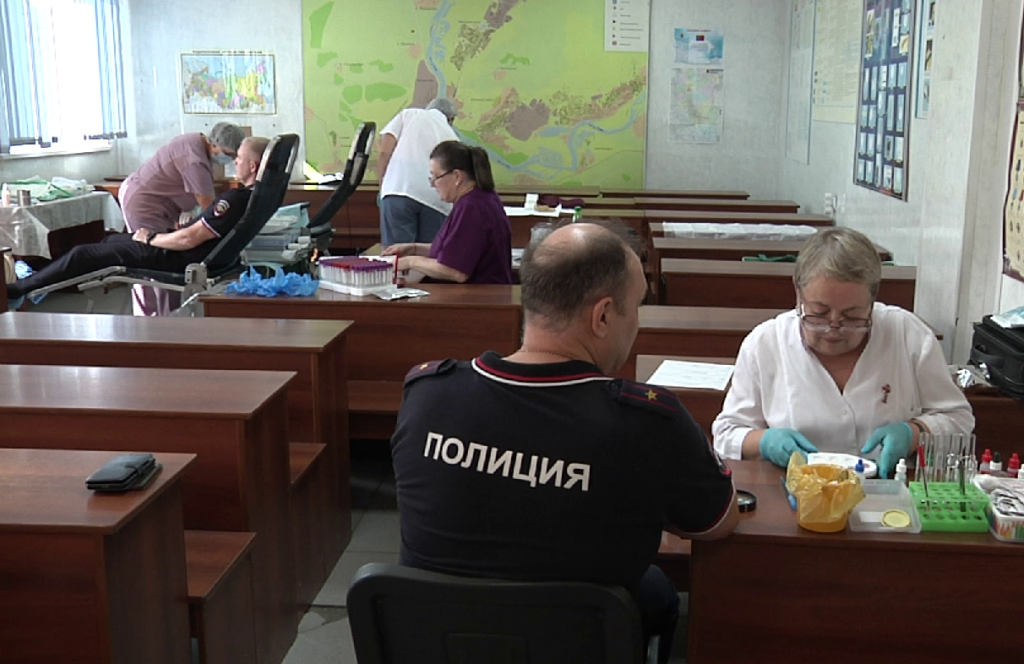В Новокузнецке сотрудники ГИБДД в очередной раз помогли пополнить банк крови