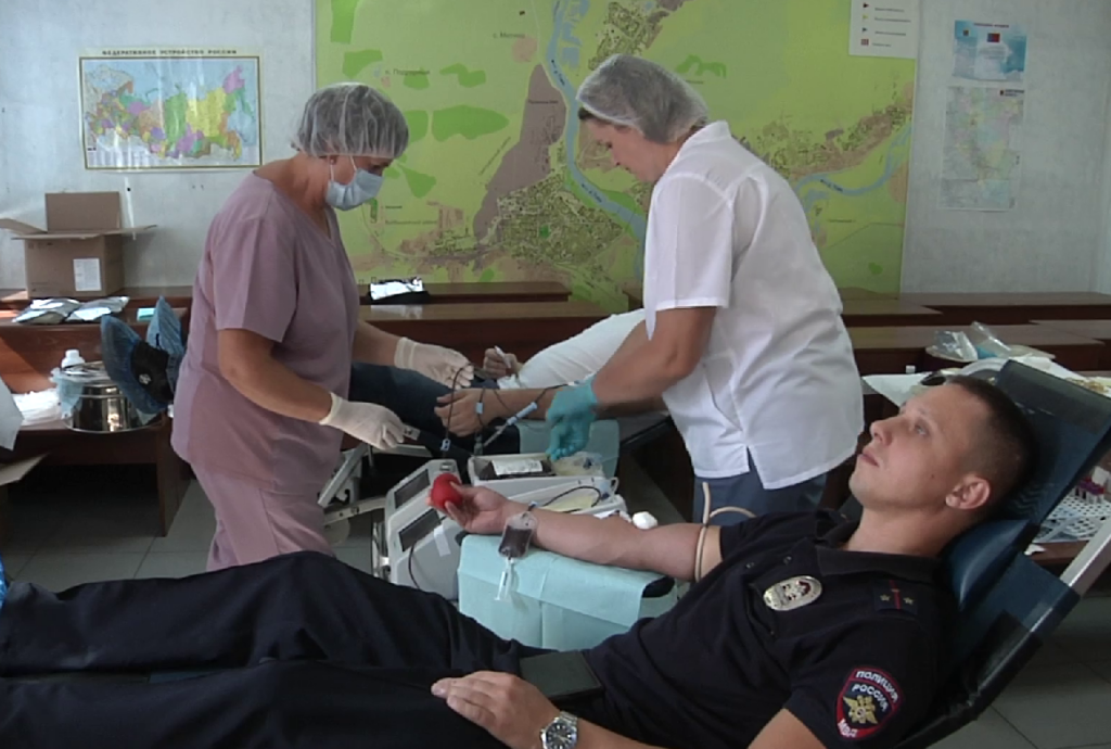 В Новокузнецке сотрудники ГИБДД в очередной раз помогли пополнить банк крови