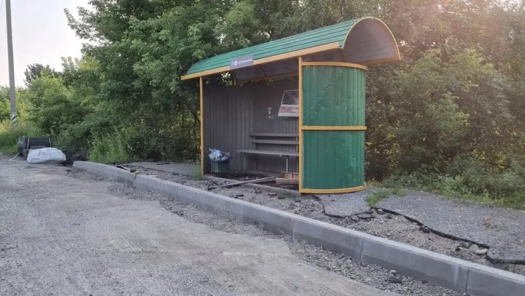 В Калтане идет ремонт участка дороги с высокой транспортной нагрузкой