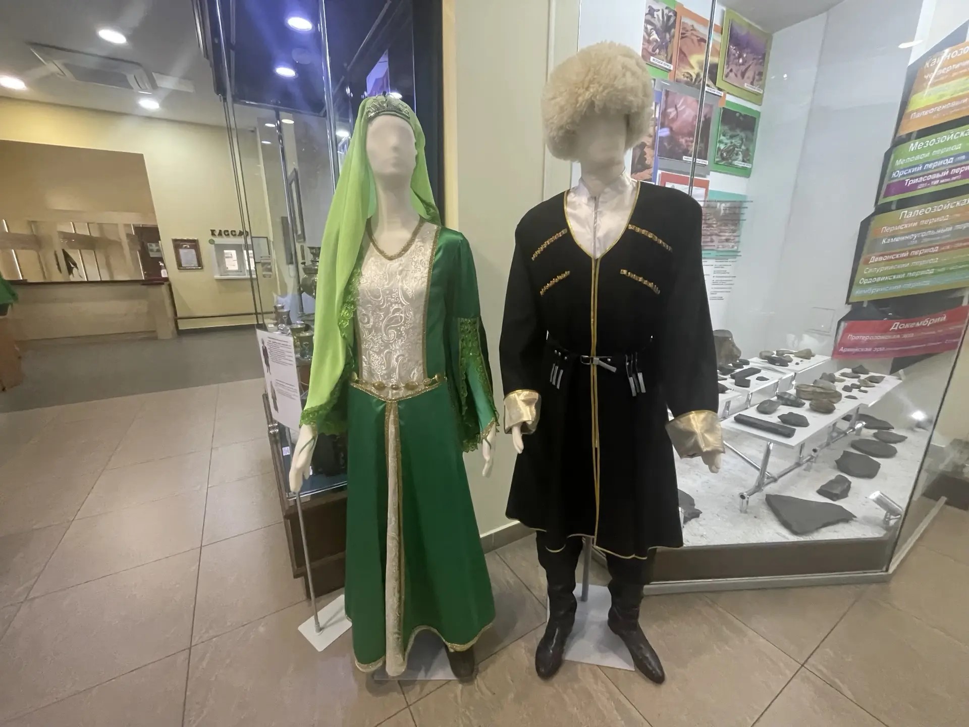 В Новокузнецке представили экспозицию о культуре азербайджанского, кыргызского и немецкого народов